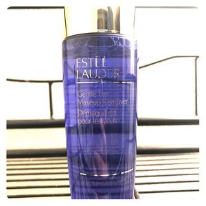 Estée Lauder makeup remover